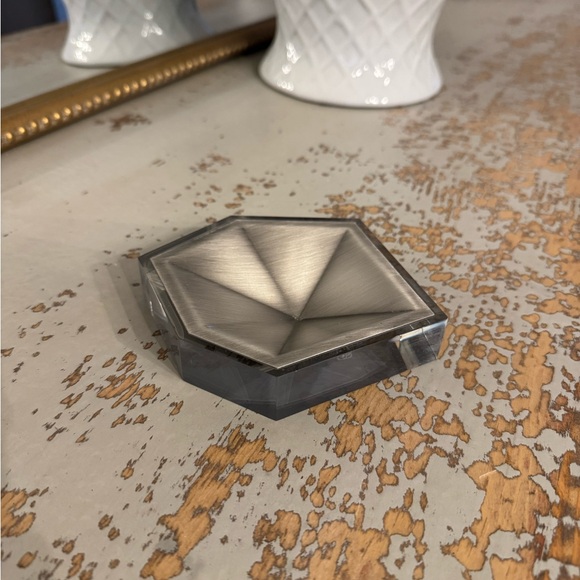 EUC Kendra Scott Geometric Jewelry Dish - Silver and Gray - Picture 1 of 3
